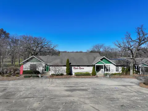 Golf Course with Clubhouse