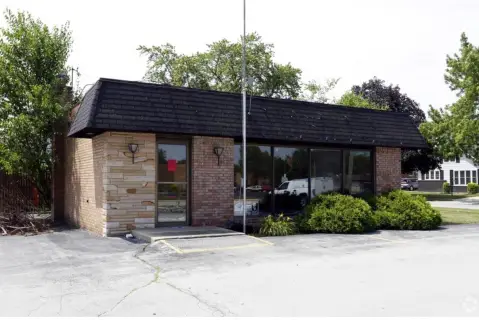 Commercial Property on Joe Orr