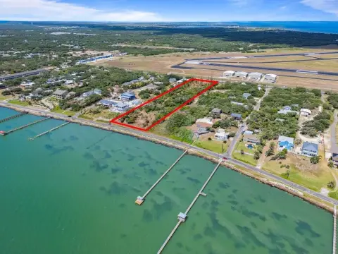Waterfront Acreage in Fulton, Texas