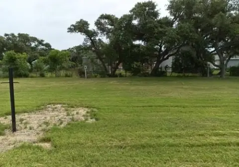 Residential Lot in Rockport Oaks