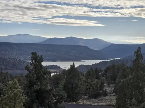 Prineville Homesite with Reservoir Views