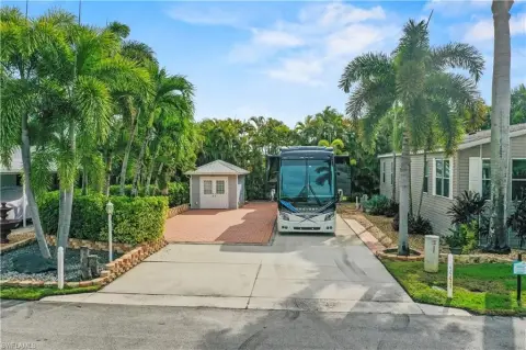 RV Resort Lot in Fort Myers