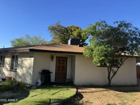 Phoenix Triplex Near Light Rail