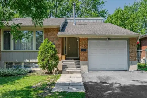 Six-Bedroom Duplex with Separate Entrances