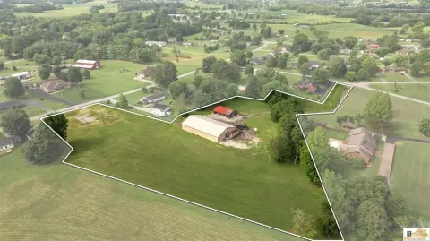 Versatile Property with Two Buildings