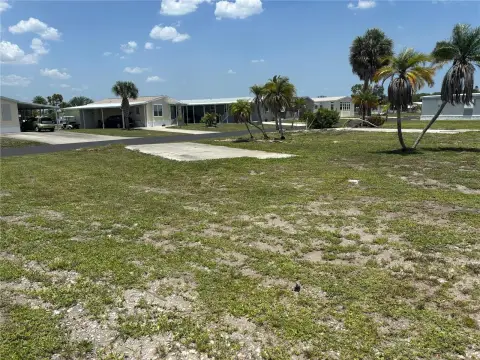 Manufactured Home Waterfront Lot