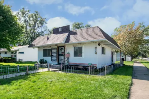 Muskegon Heights Barbershop for Sale