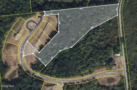 Exclusive Land in Saratoga Springs