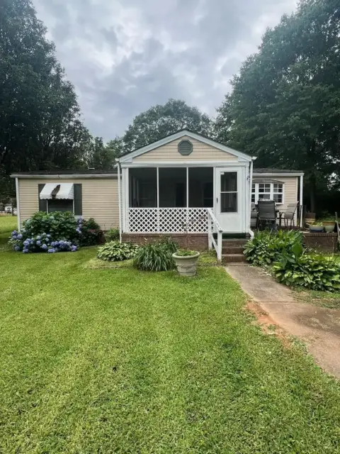 Mixed-Use Property Near Spartanburg