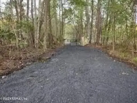 10-Acre Lot in Jacksonville, FL
