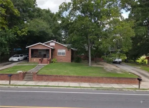 Duplex With Two Occupied Units