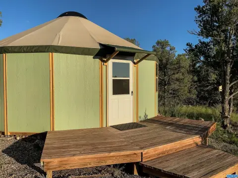 Land with Cabin Near Silver City