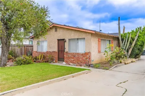 Duplex With Private Backyard