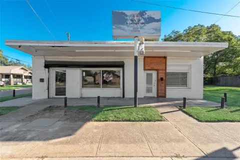 Retail Space in Dallas, TX