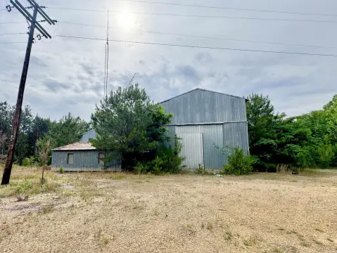 Industrial Workshop with Acreage