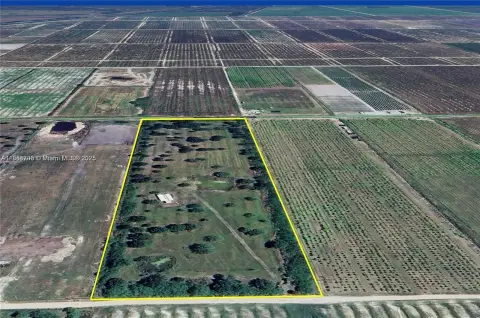 Residential and Agricultural Land in LaBelle