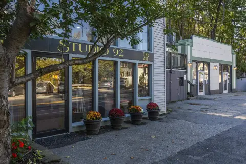 Mixed-Use Commercial Property in Rockingham