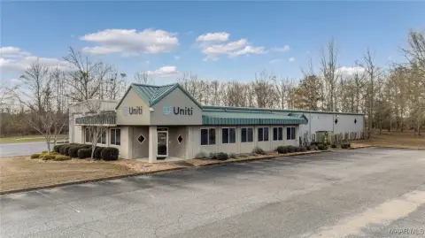 Versatile Industrial/Office Property in Wetumpka