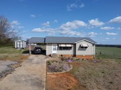Renovated Home in Country Corner
