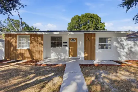 Renovated Duplex in St. Petersburg
