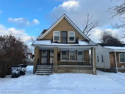 Detroit Triplex in Schoolcraft Southfield