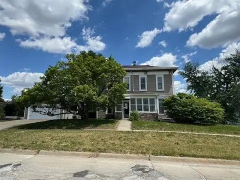 Maryville Duplex: Income Opportunity