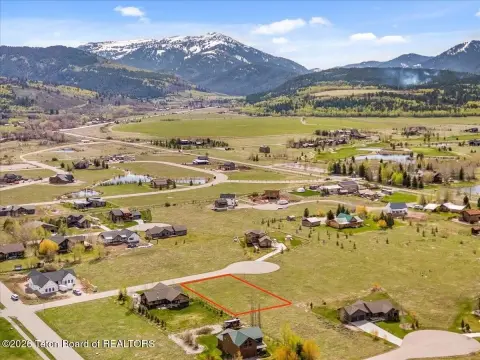 Residential Cul-de-Sac Lot
