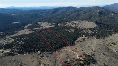 40 Acres with Mountain Views