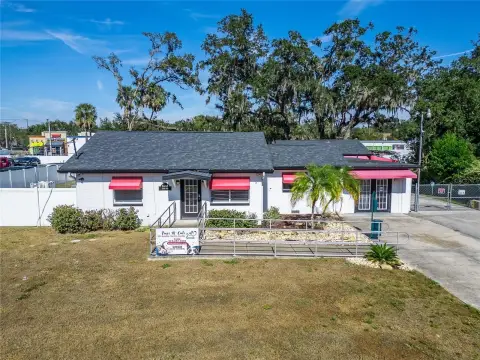 Versatile Commercial Property in Riverview