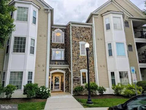 Residential Income Condominium