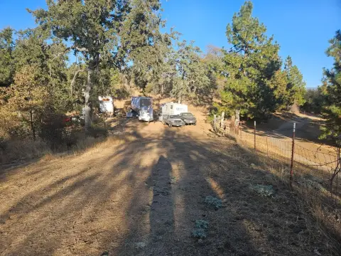 Hunting Land with Utilities