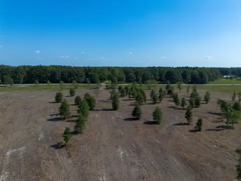 20 Acres Ideal Country Living