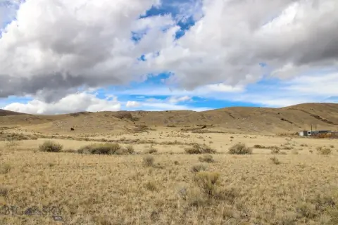 Land Bordering BLM Near Dillon