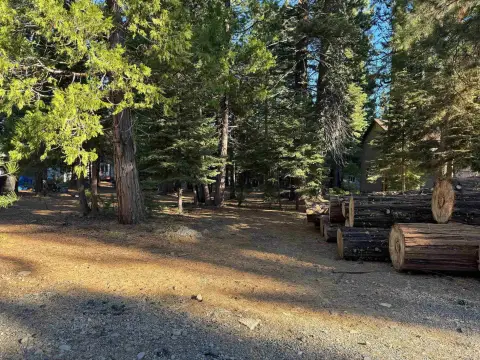 Residential Lot in Lake Almanor