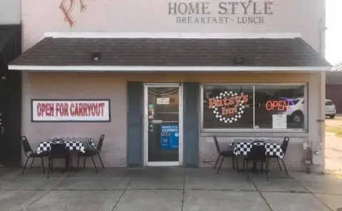 Conventional Restaurant Building