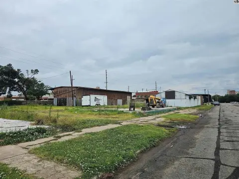 Specialty Property Built in 1980