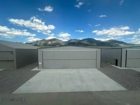 New Aircraft Hangar in Ennis, MT