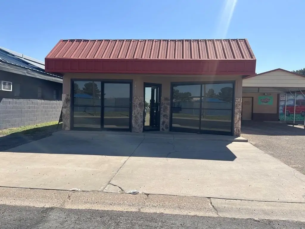 2411 Kermit Hwy, Odessa, TX 79761