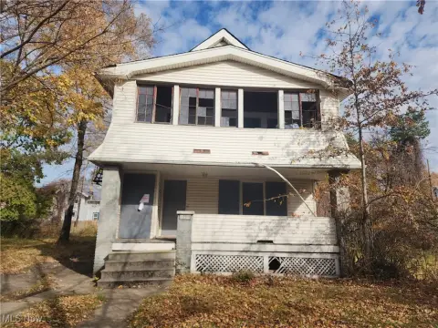 Triplex in South Collinwood, Cleveland