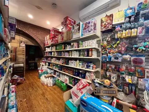 Flushing Grocery Store Business Opportunity