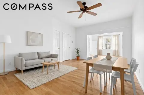 Through-Floor Apartment with Flexible Room