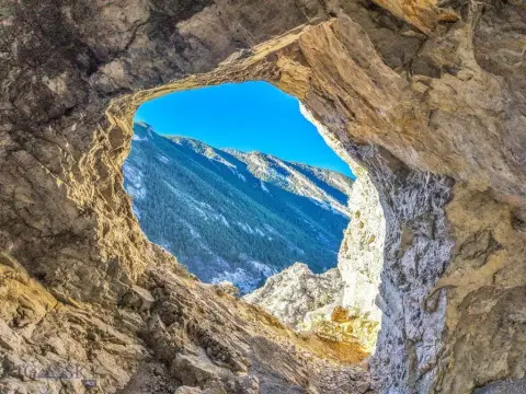 Cardwell Land with Mining Claim