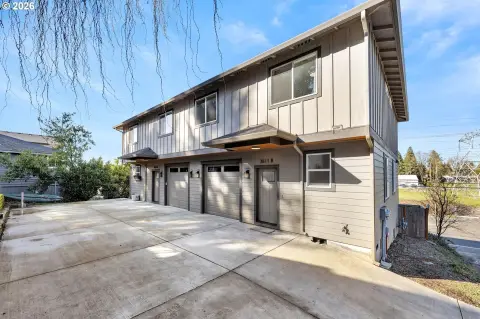 Newer Duplex Built in 2022