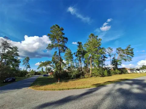 Oversized Corner Lot in Ocala