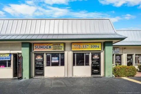 Port St. Lucie Showroom/Warehouse Unit