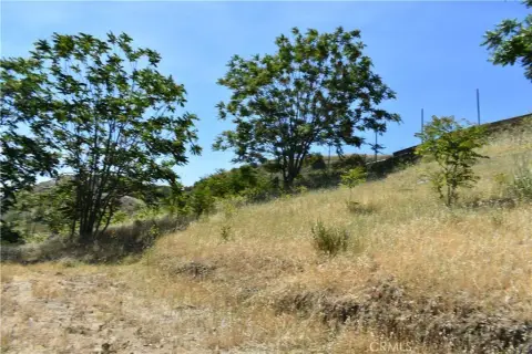 Landlocked Parcel in Newhall, CA
