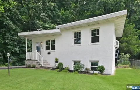 Renovated Home in Ridgewood, NJ