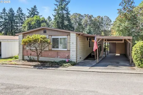 Spacious 3-Bedroom Home in Milwaukie
