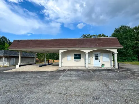 Drive-Through Restaurant Building