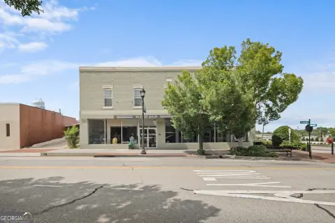 Storefront Space with Two-Side Windows